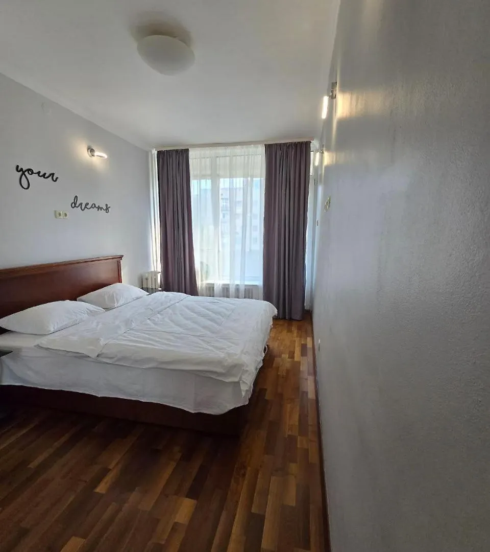 Lux 1 Bedroom Apartment Near Gulliver Mall Kiev