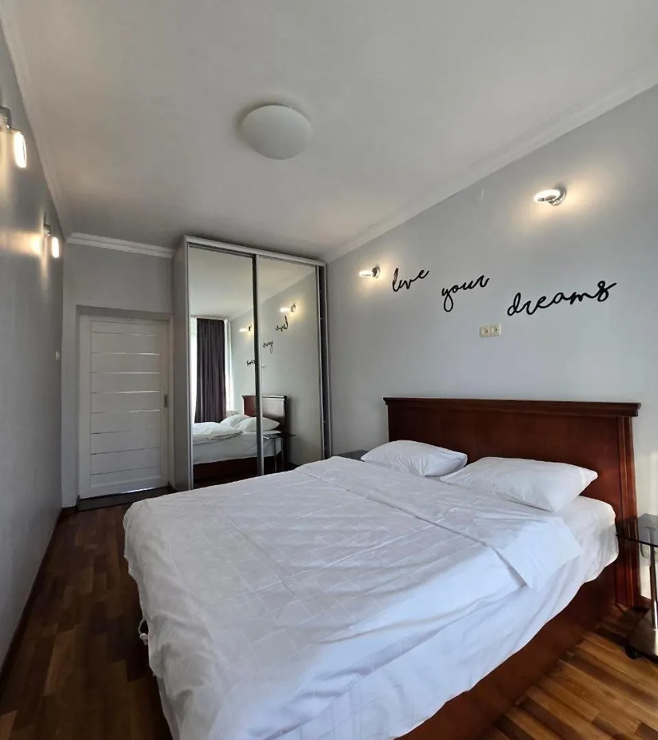 Lux 1 Bedroom Apartment Near Gulliver Mall Kiev Ukraine